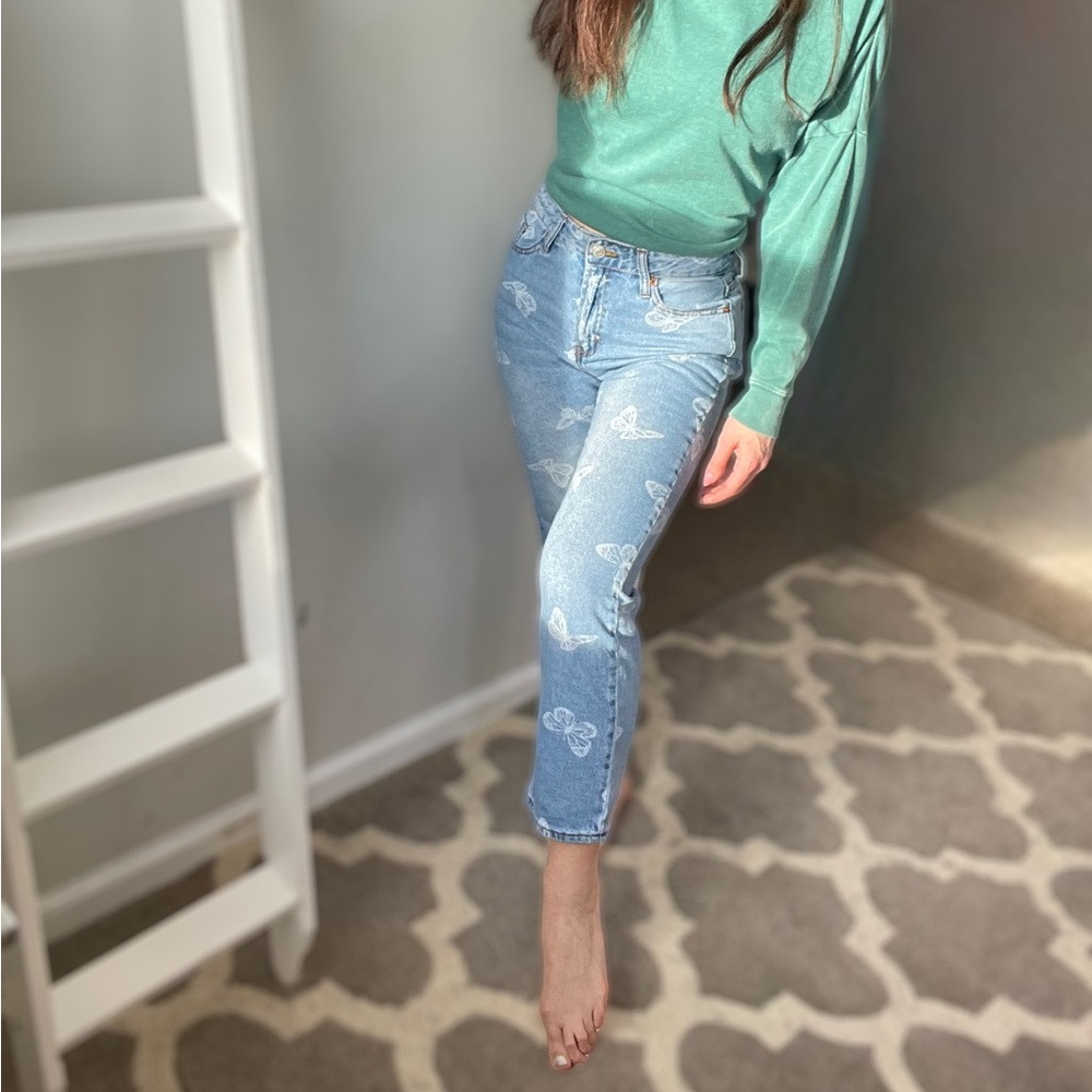 Butterfly jeans, size 5- SO 90’s!
